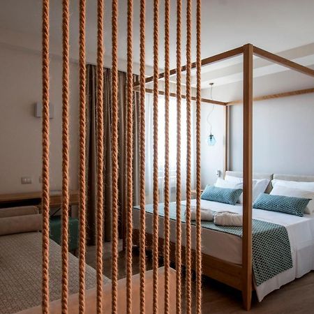 كاستيغليون ديلا بيسكايا Aqua Boutique Hotel المظهر الخارجي الصورة