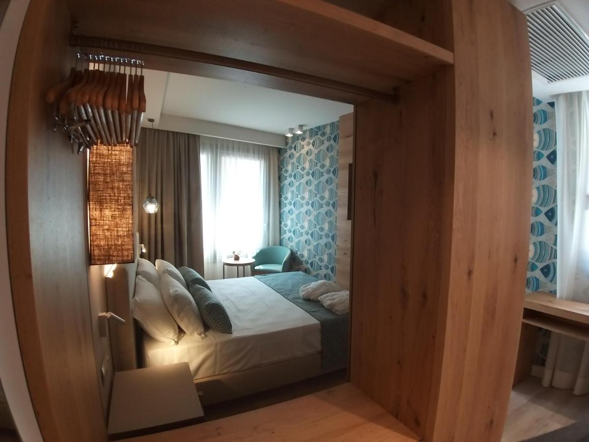 كاستيغليون ديلا بيسكايا Aqua Boutique Hotel المظهر الخارجي الصورة