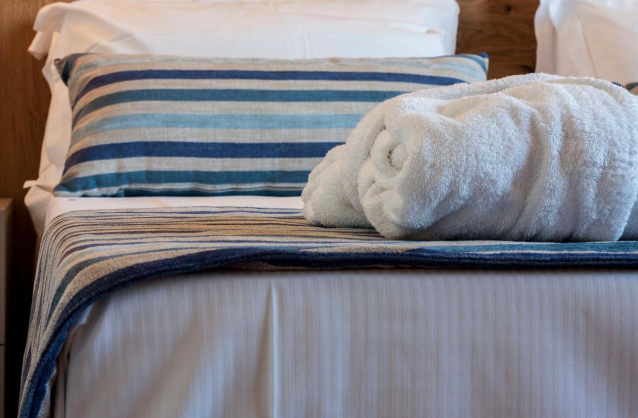 كاستيغليون ديلا بيسكايا Aqua Boutique Hotel المظهر الخارجي الصورة